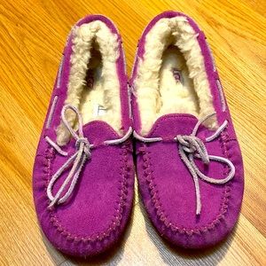 Girls Magenta UGG Moccasin size 3